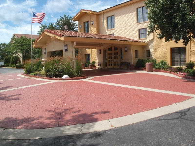 La Quinta Inn Chicago Oakbrook Terrace Exterior photo